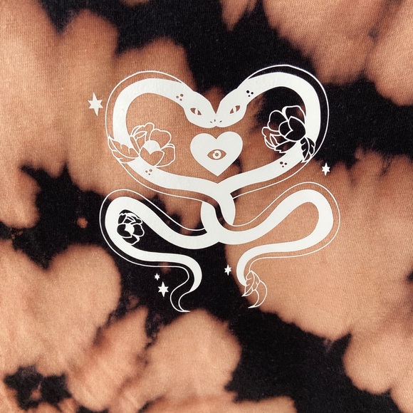 Snakes Bleached Tee - Picture 4 of 4